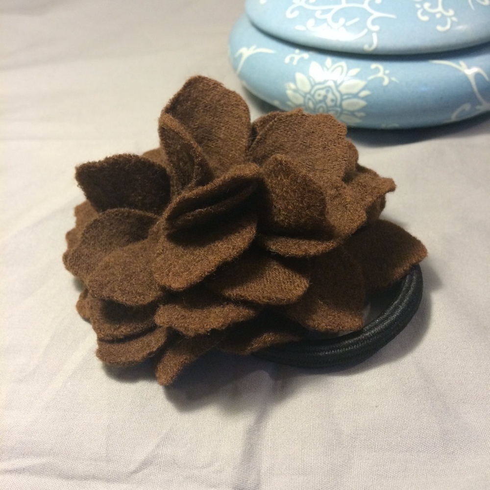 Never worn Handmade hair tie. Make an offer.